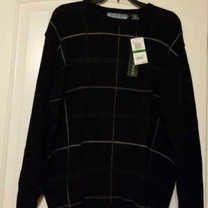 BNWT pull over sweater.